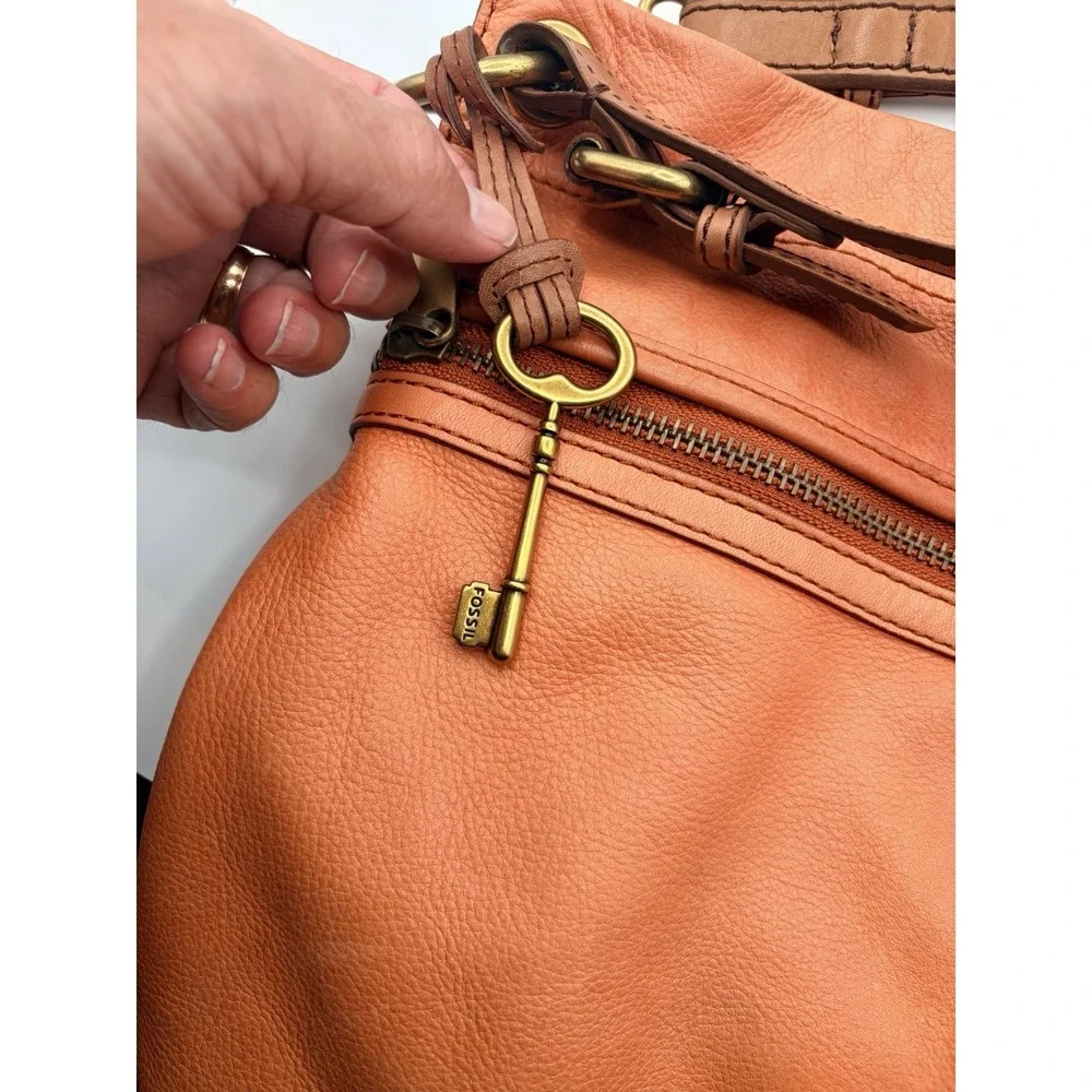 Women's Fossil Long Live Vintage Leather Explorer Hobo Bag ORANGE